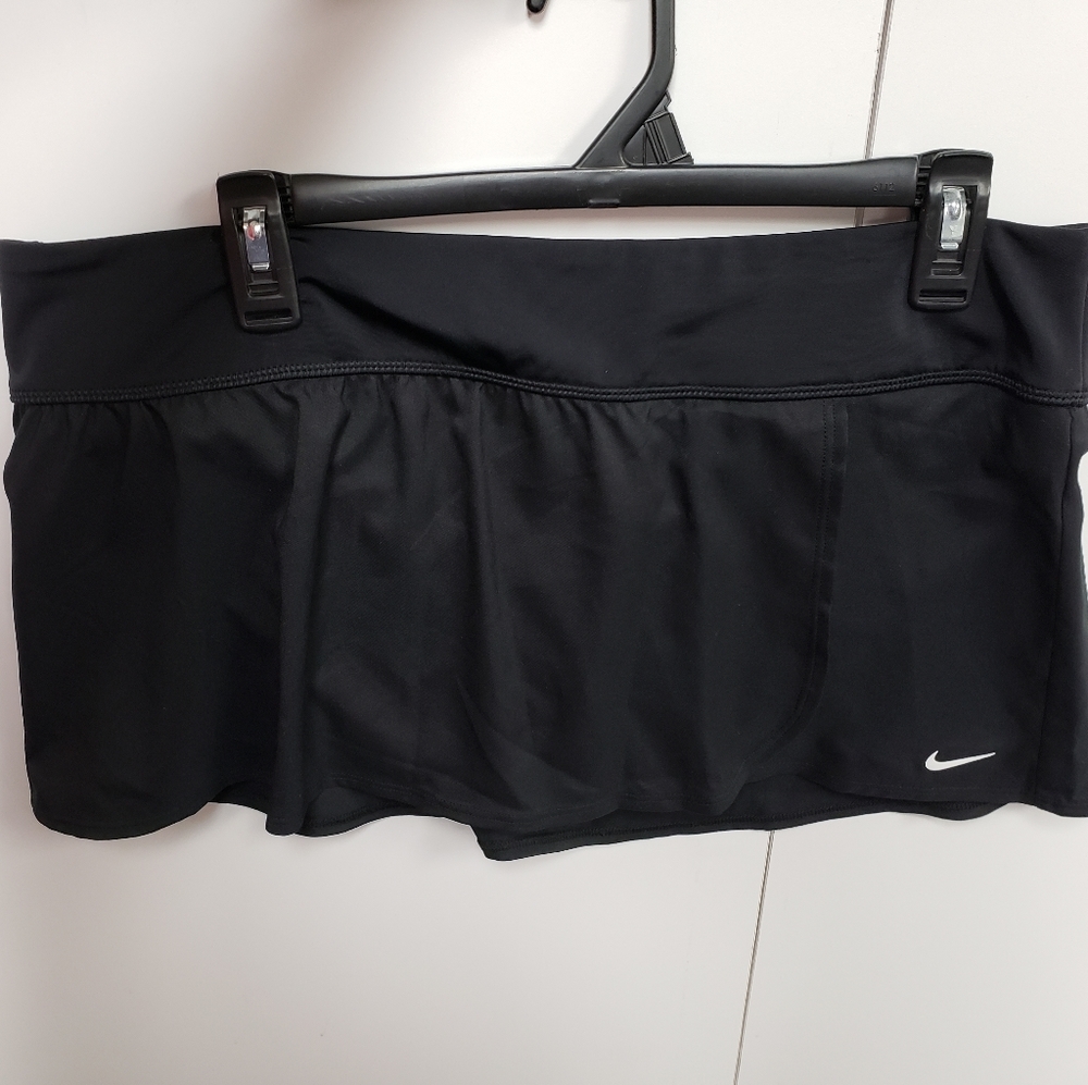 Nike Skirt Golf Tenis NEW